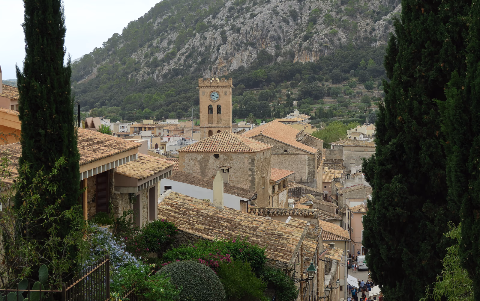 Altstadt und Treppenweg in Pollença auf Mallorca